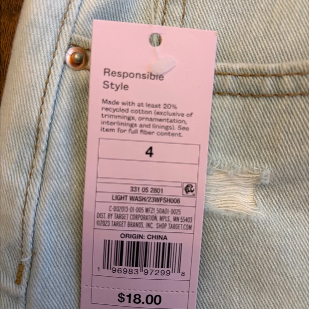 NWT High Rise Light Wash Cutoffs - Picture 4 of 4